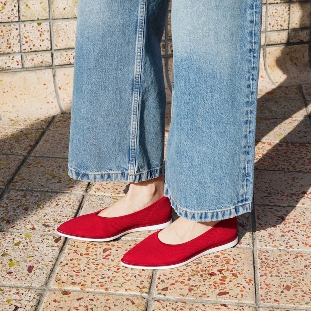 VIVAIA Veronica Pointed Toe Water-Repellent Flats All-Day‎ Comfort Size US/8.5